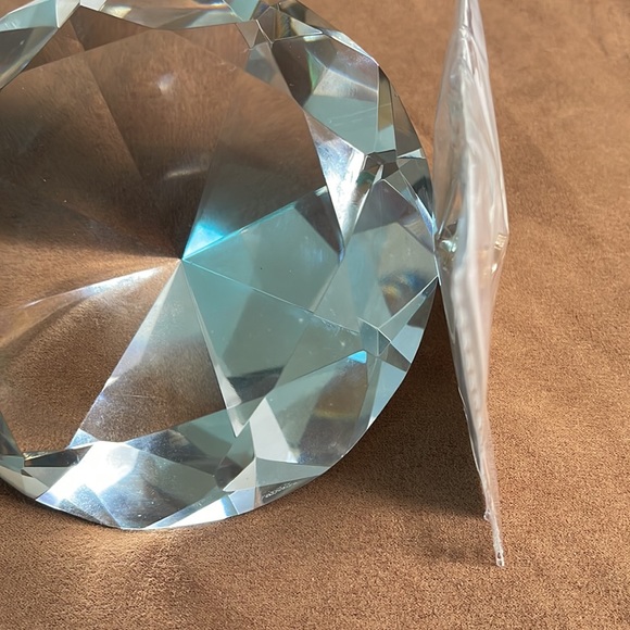 Rocket enamel Pin - Picture 3 of 4